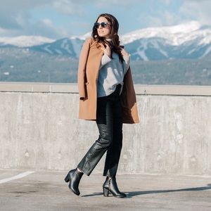 Short Tailored Camel Wool Coat